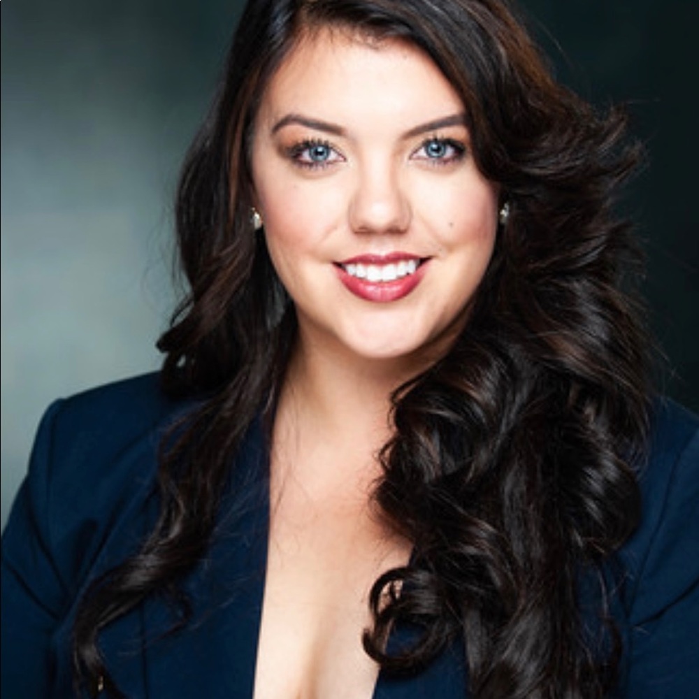 Meet your Posher, Christina
